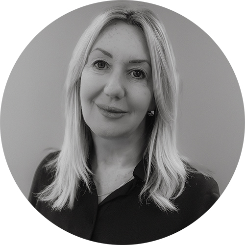 tracy new headshot